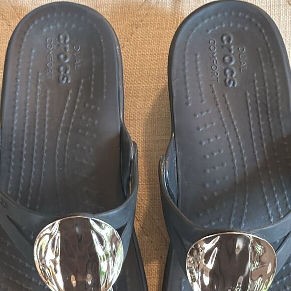 Crocs - Picture 2 of 8